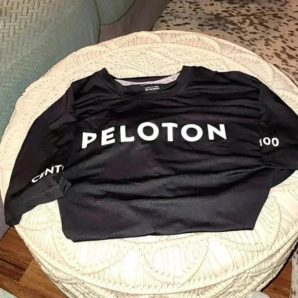 Peloton Tshirt - Picture 1 of 3